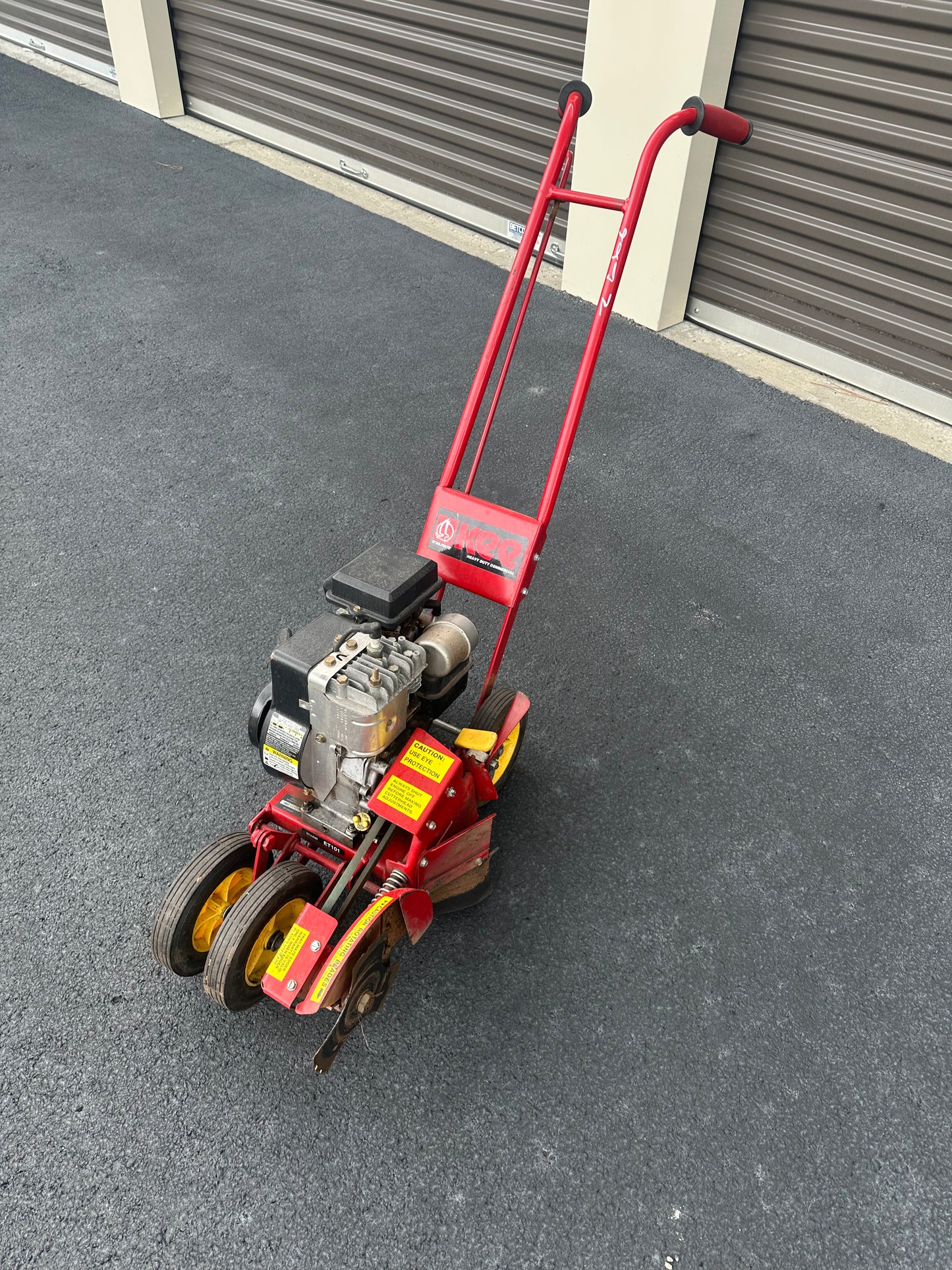 Commercial Edger